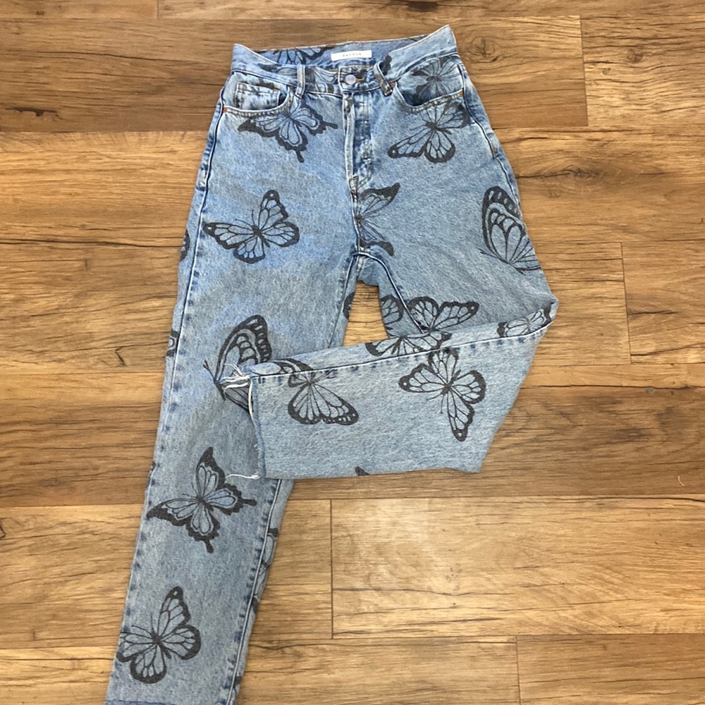 Butterfly printed mom jeans